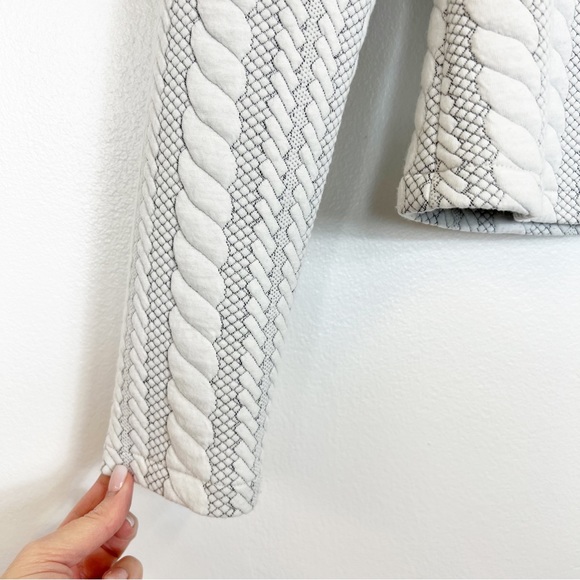 Erin Alexandra Klym Quilted Long Sleeve Top White & Black - Picture 3 of 7